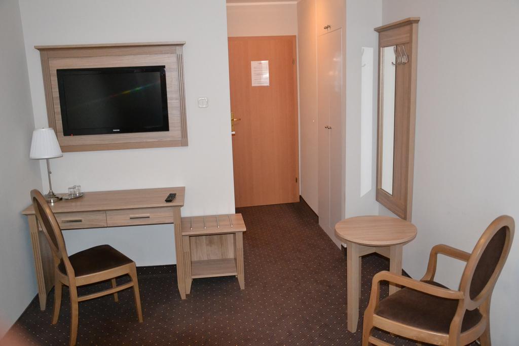Hotel&Restauracja Zlote Runo Góra Kalwaria Δωμάτιο φωτογραφία