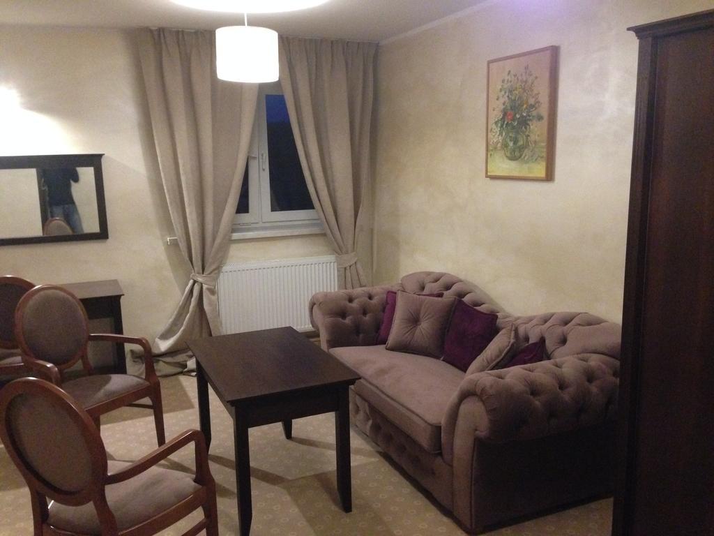 Hotel&Restauracja Zlote Runo Góra Kalwaria Εξωτερικό φωτογραφία