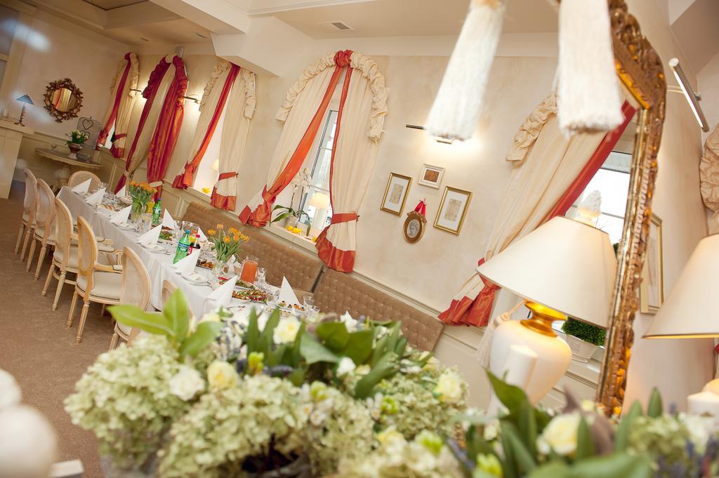 Hotel&Restauracja Zlote Runo Góra Kalwaria Εξωτερικό φωτογραφία