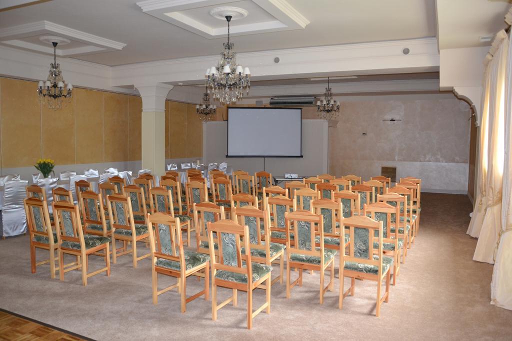 Hotel&Restauracja Zlote Runo Góra Kalwaria Εξωτερικό φωτογραφία